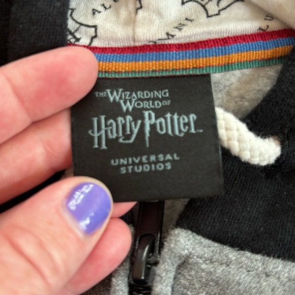 Women’s small Harry Potter hoodie purchased at Universal Studios - Picture 2 of 4